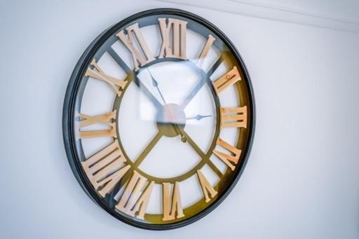 Special Rate For Bookings More Than 7 Nights, Warm Spacious Contractor House Near Liverpool City Centre Sleeps 8 Kitchen & Dining Room, Washing Machine Exterior foto